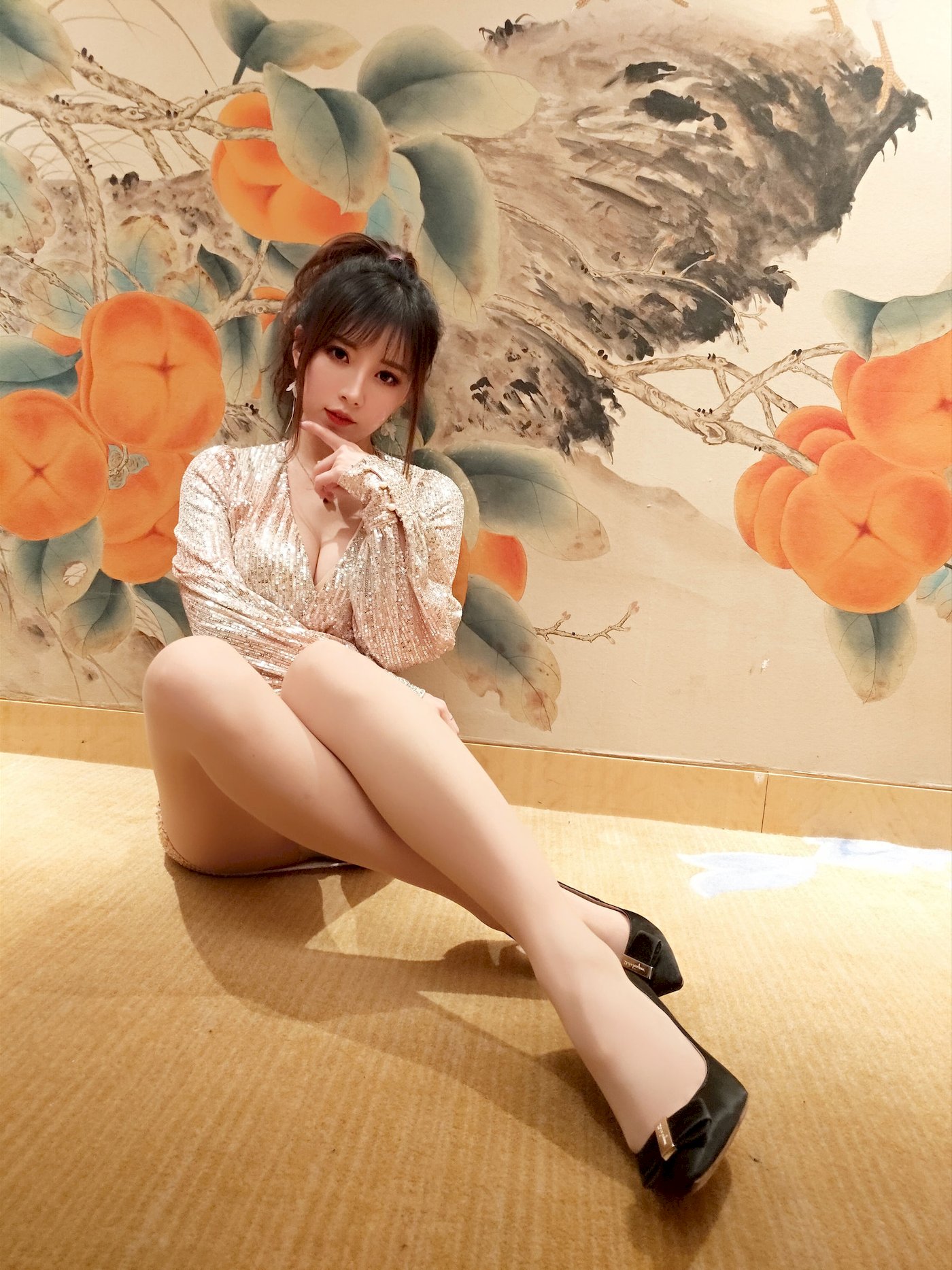 小女巫露娜亮片裙搭配肉丝COS居家福利