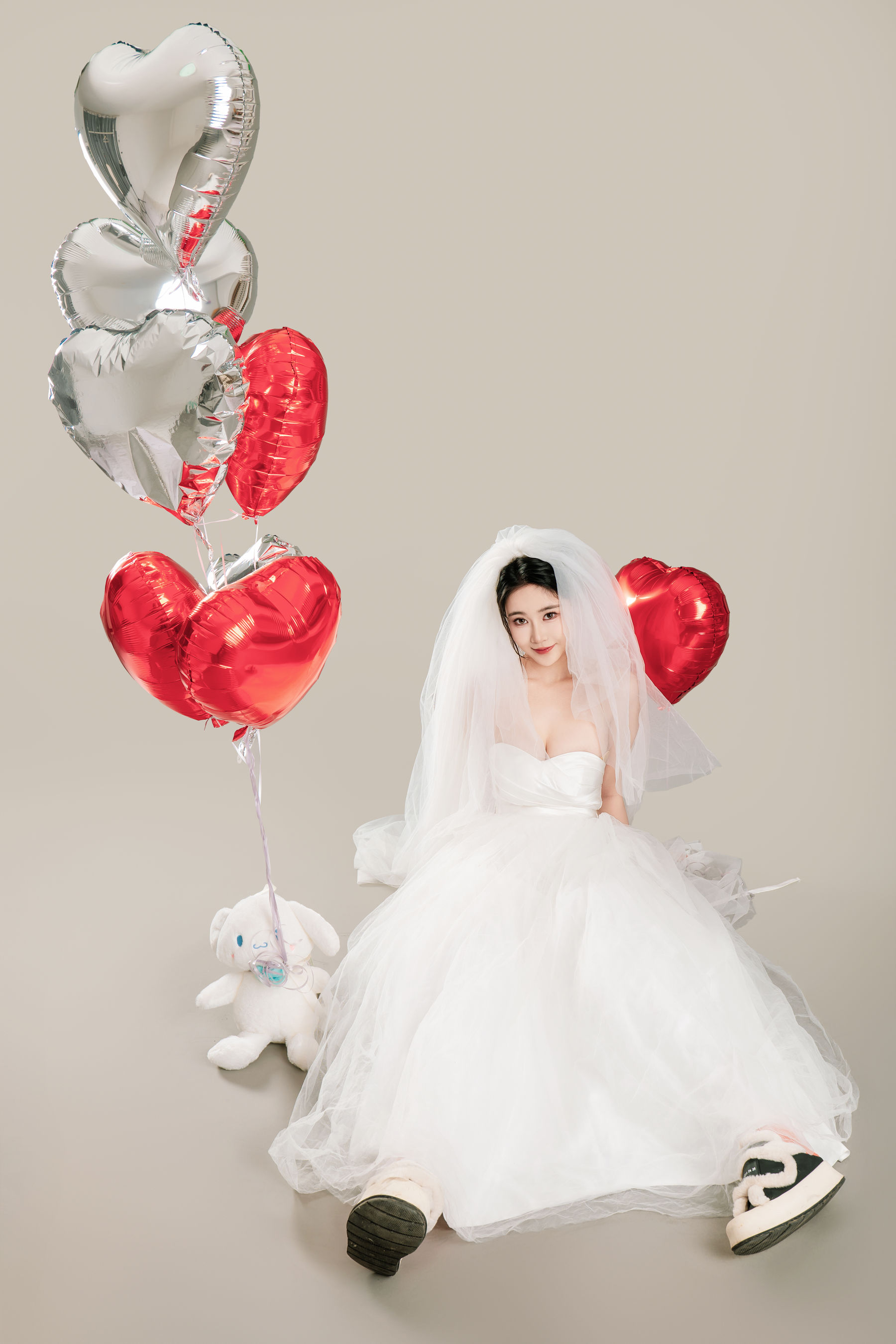 Nnian白色婚纱LOVE情人节特别篇摄影写真