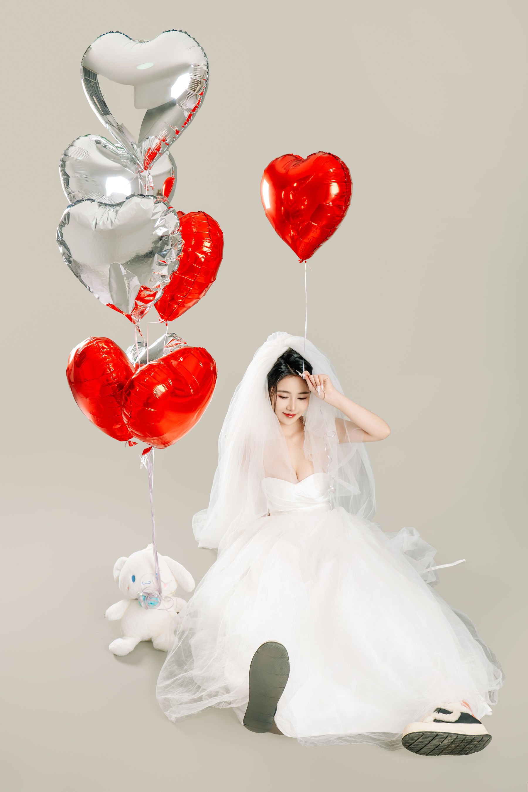 Nnian白色婚纱LOVE情人节特别篇摄影写真