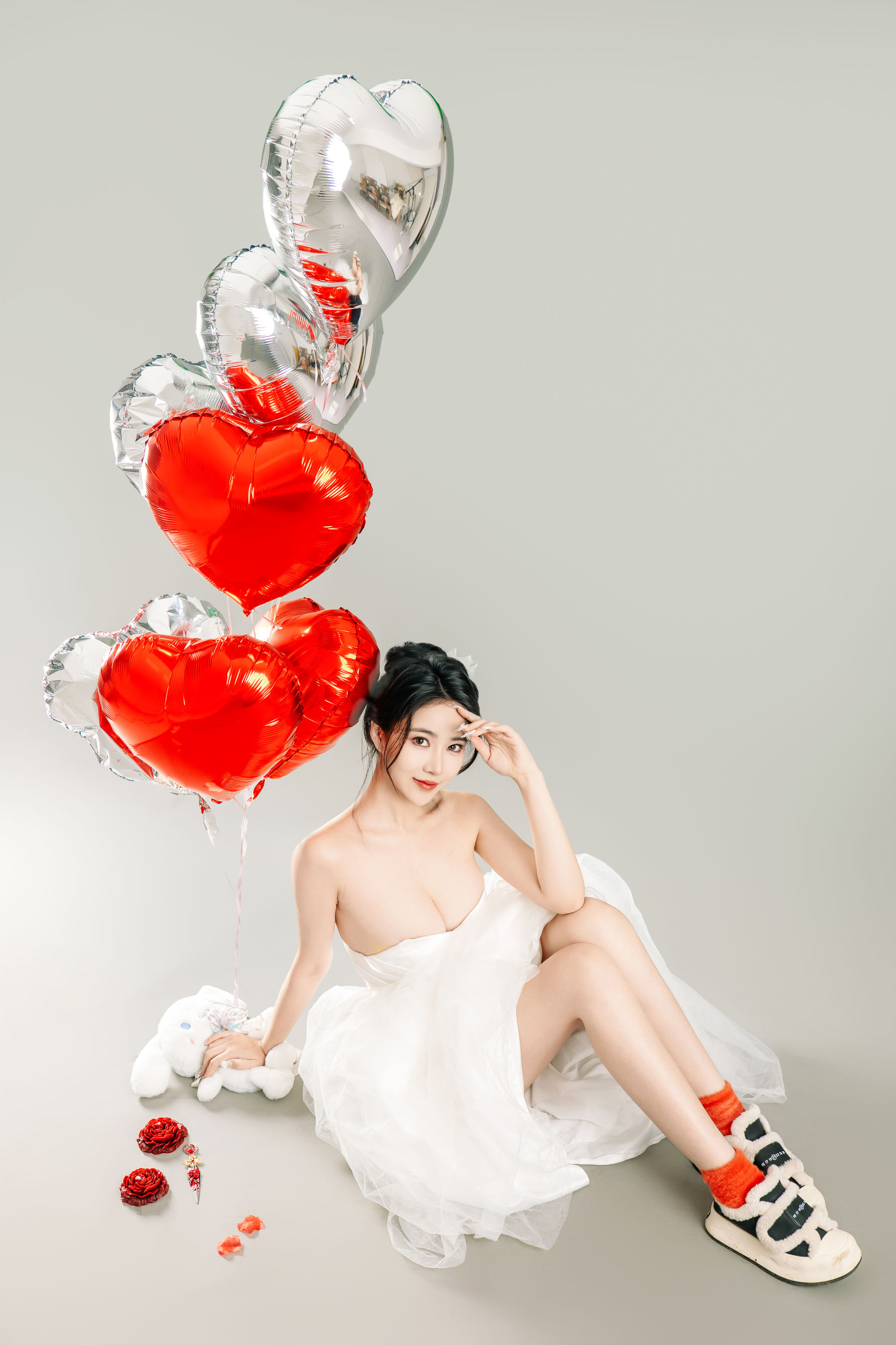 Nnian白色婚纱LOVE情人节特别篇摄影写真