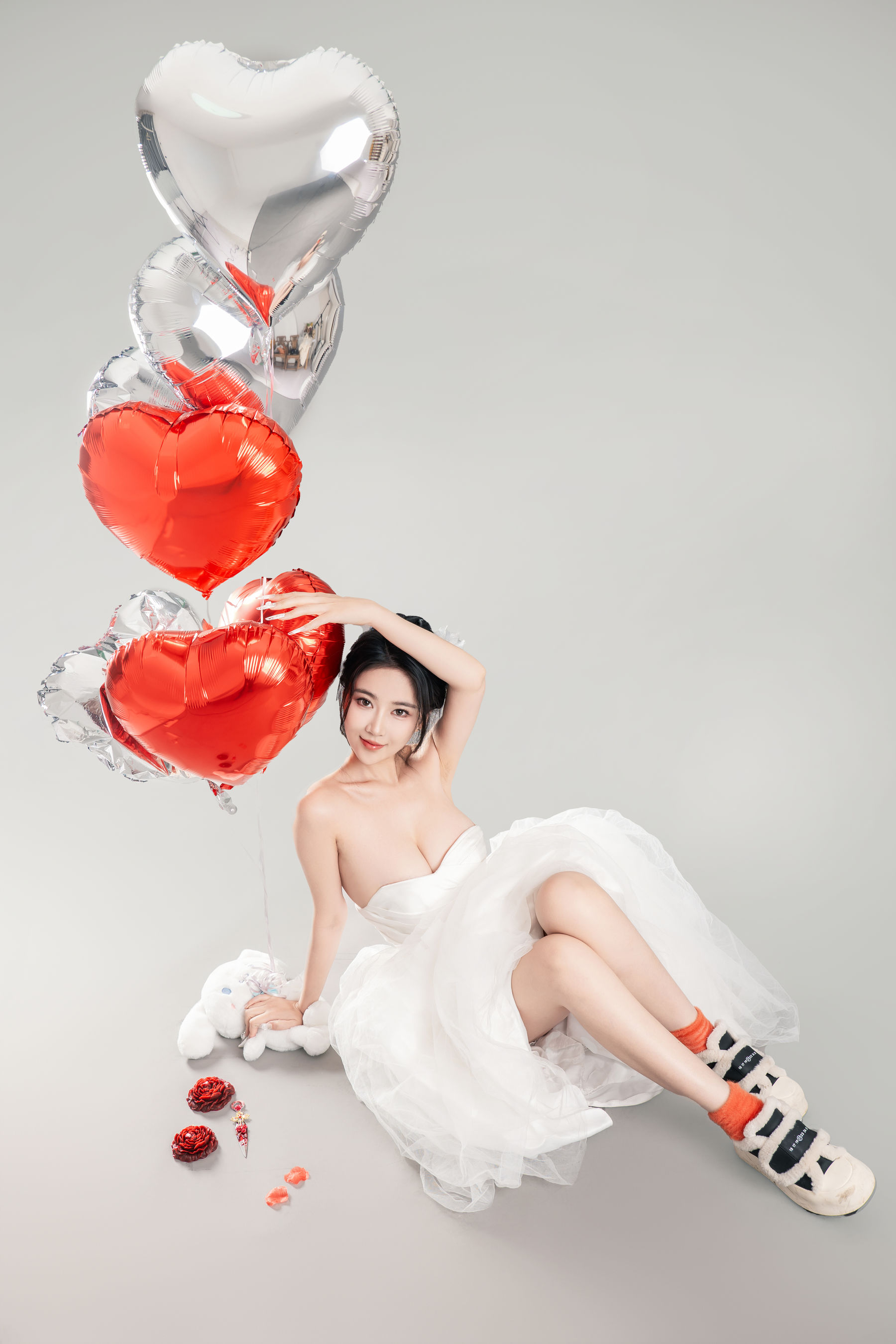 Nnian白色婚纱LOVE情人节特别篇摄影写真