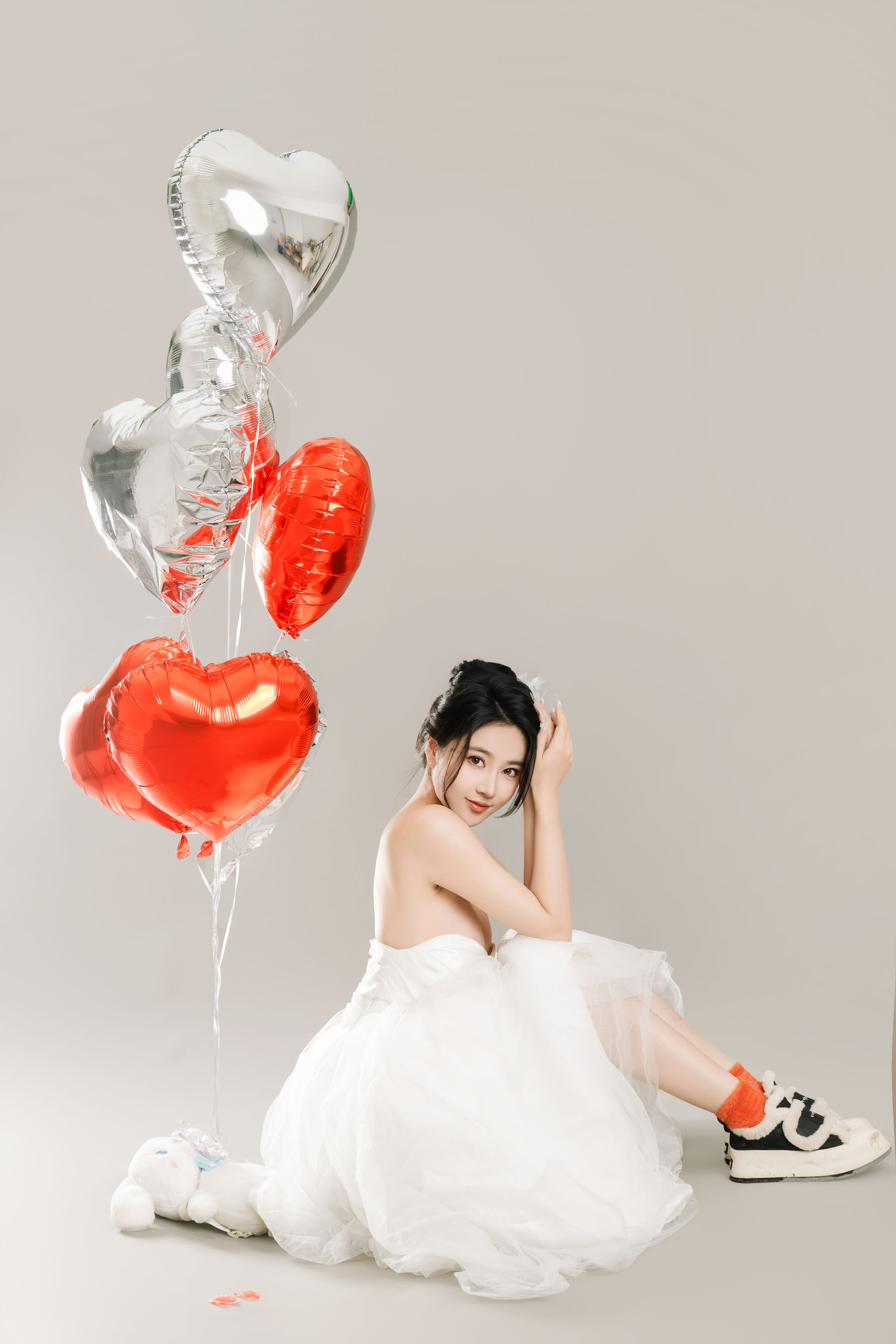 Nnian白色婚纱LOVE情人节特别篇摄影写真