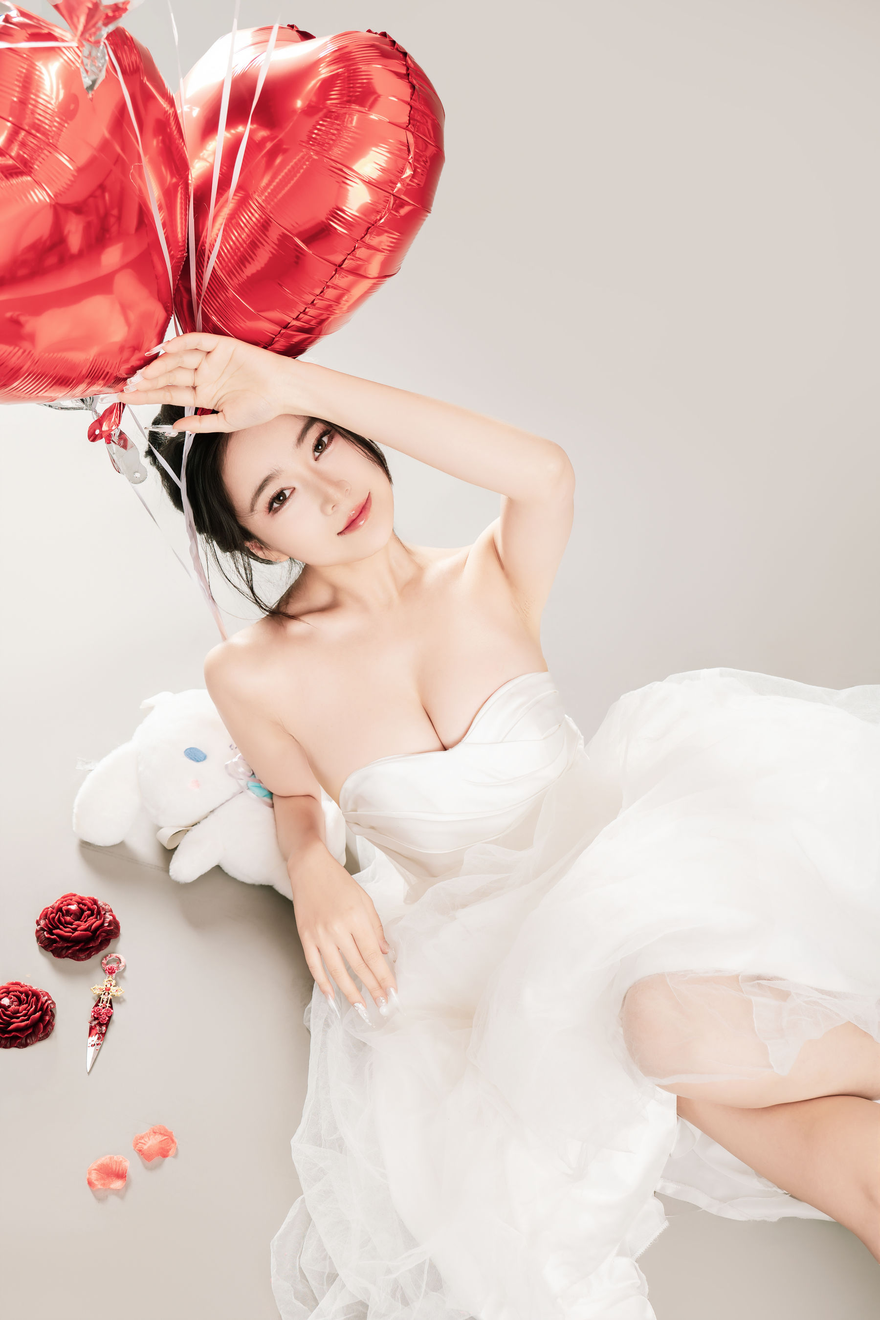 Nnian白色婚纱LOVE情人节特别篇摄影写真
