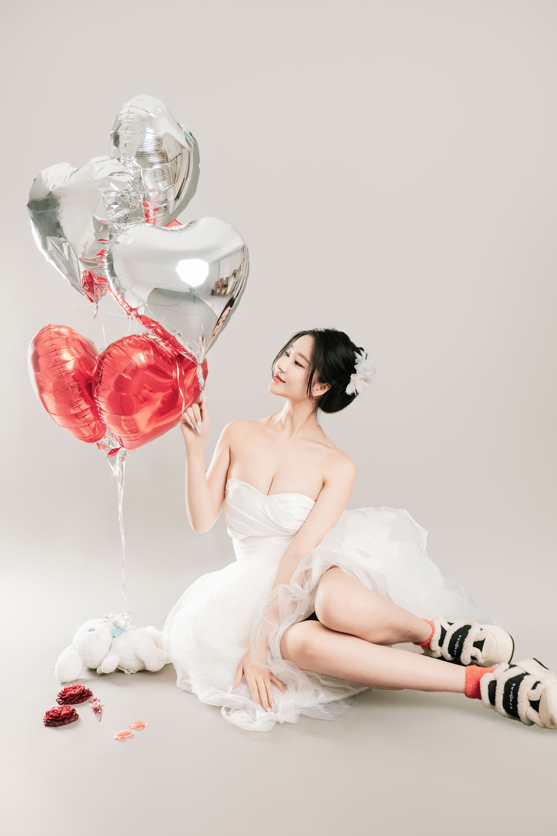 Nnian白色婚纱LOVE情人节特别篇摄影写真