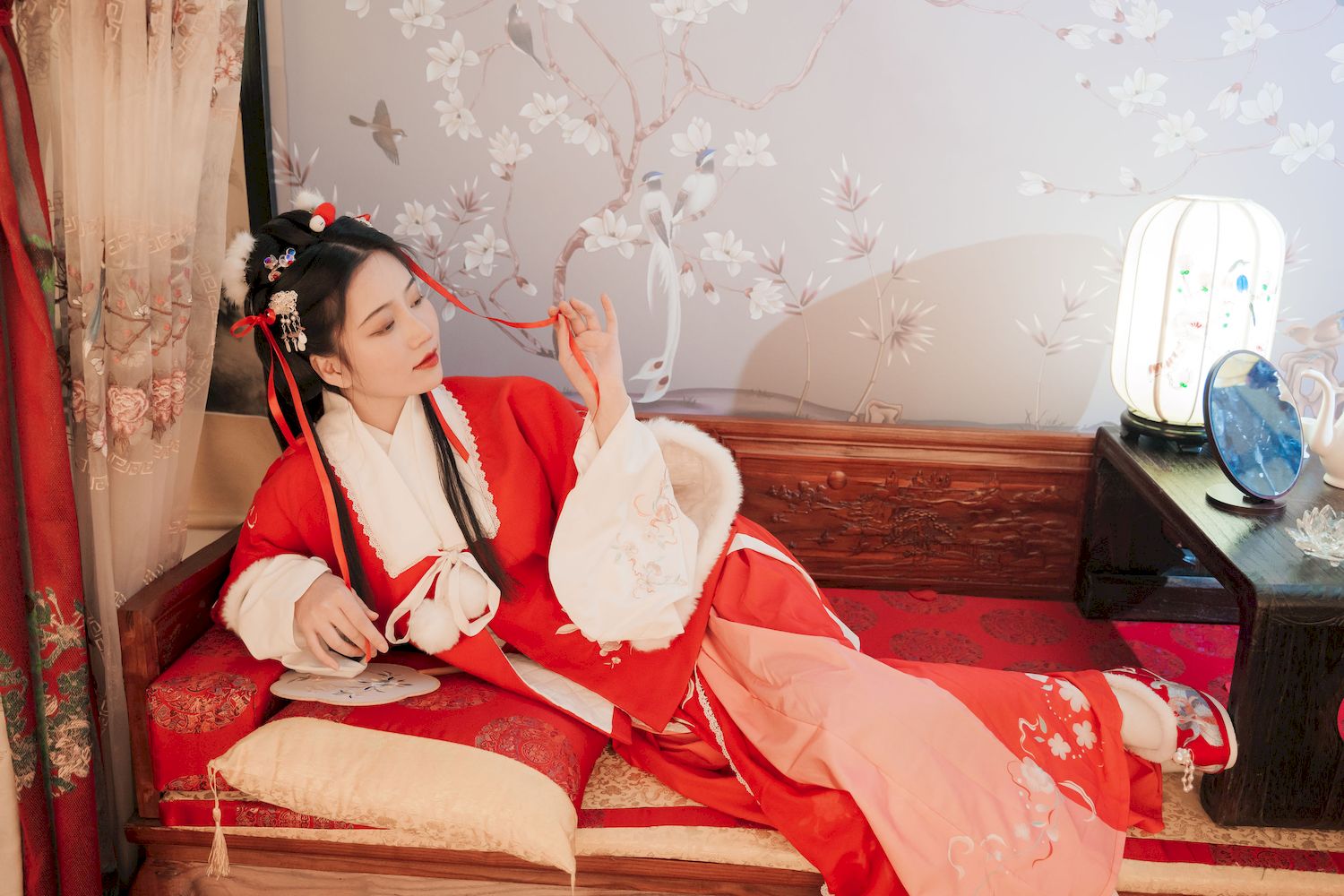 古典美女Nnian拜年服喜庆写真