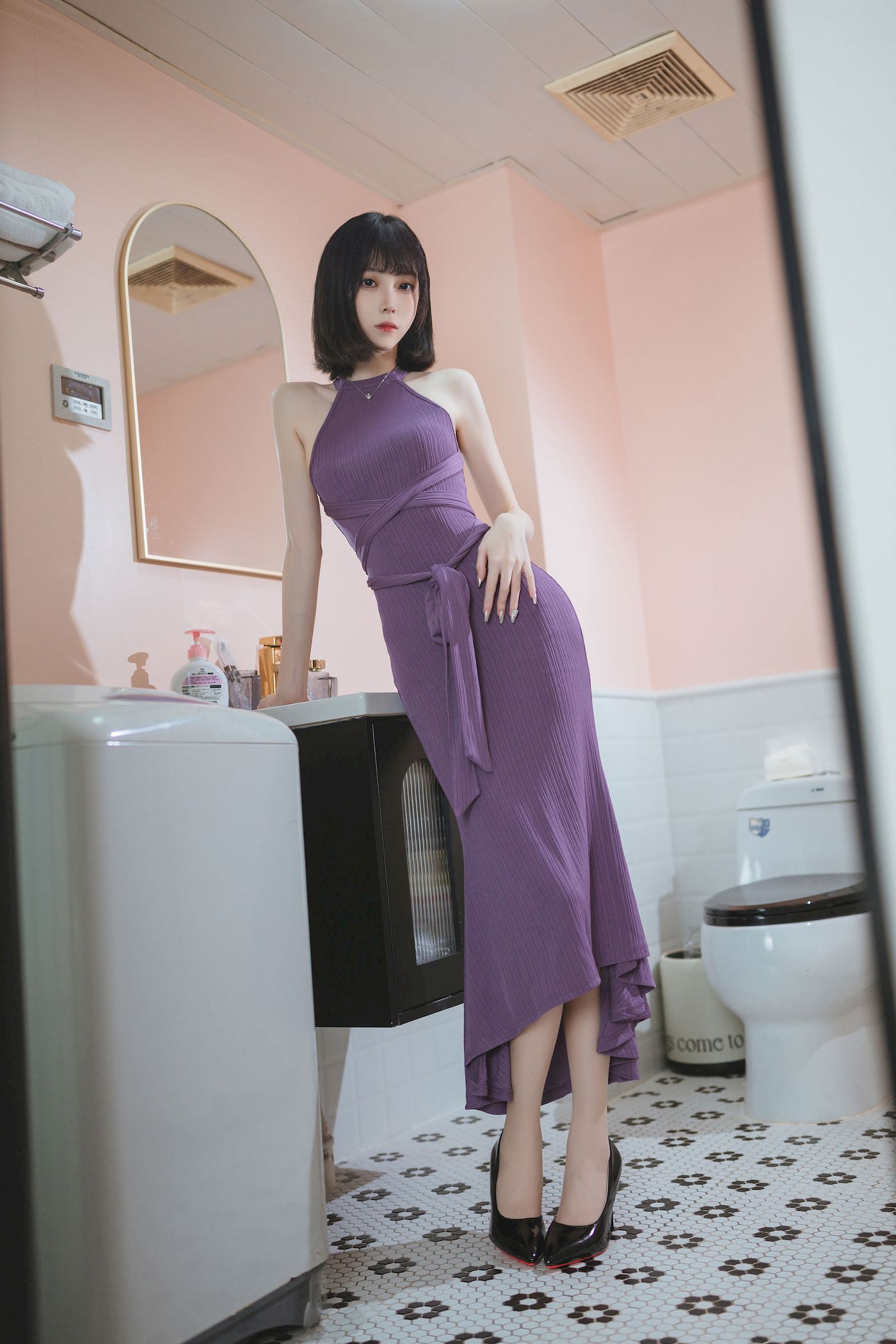 许岚LAN紫韵长裙搭配白嫩美腿性感写真