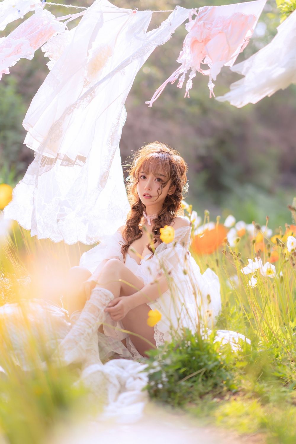 斗鱼主播过期米线线喵白色薄纱服饰+夏日晒衣服主题写真