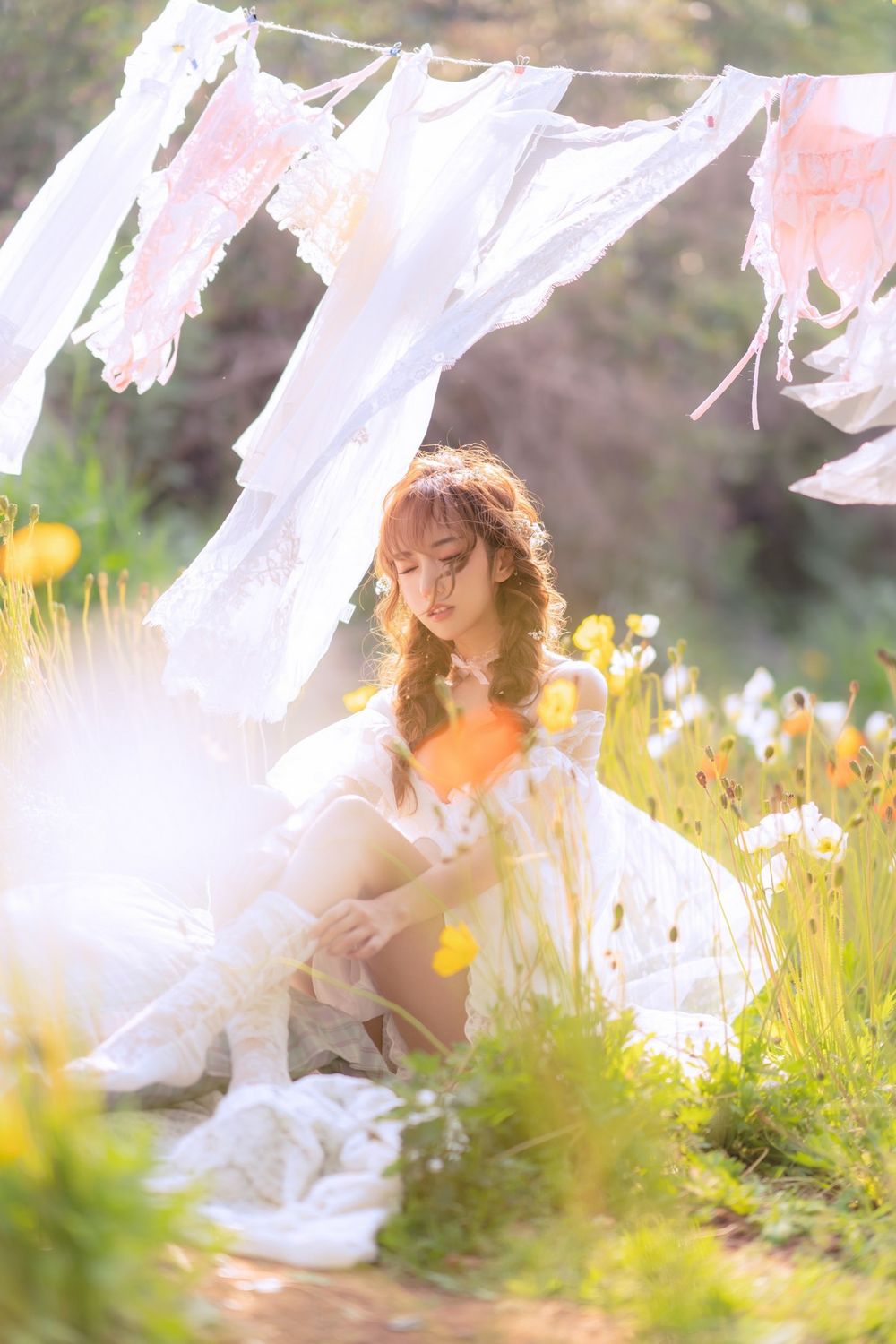 斗鱼主播过期米线线喵白色薄纱服饰+夏日晒衣服主题写真
