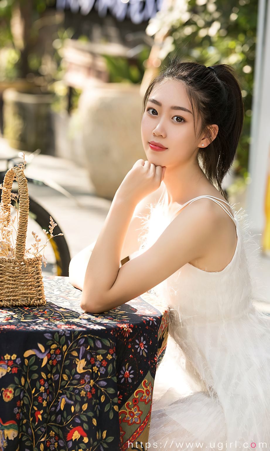 美女模特小雪儿多套服饰甜妹日志主题户外清纯写真