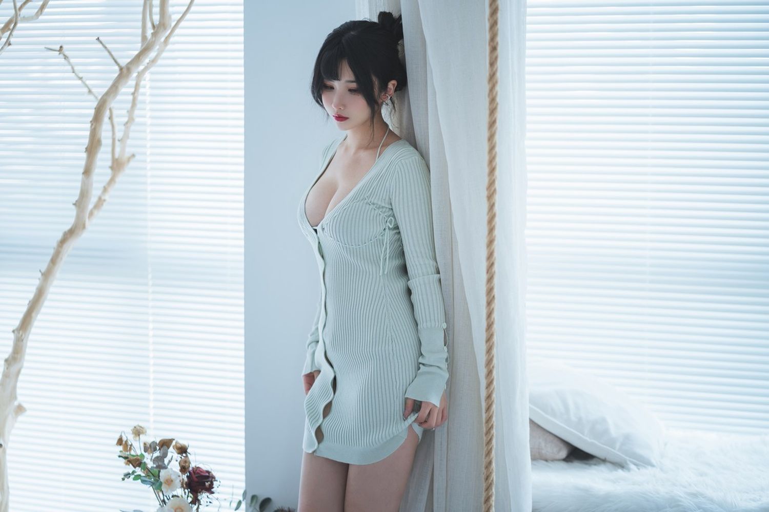 网络美女rioko凉凉子深V针织裙居家黑色内衣系列私房写真