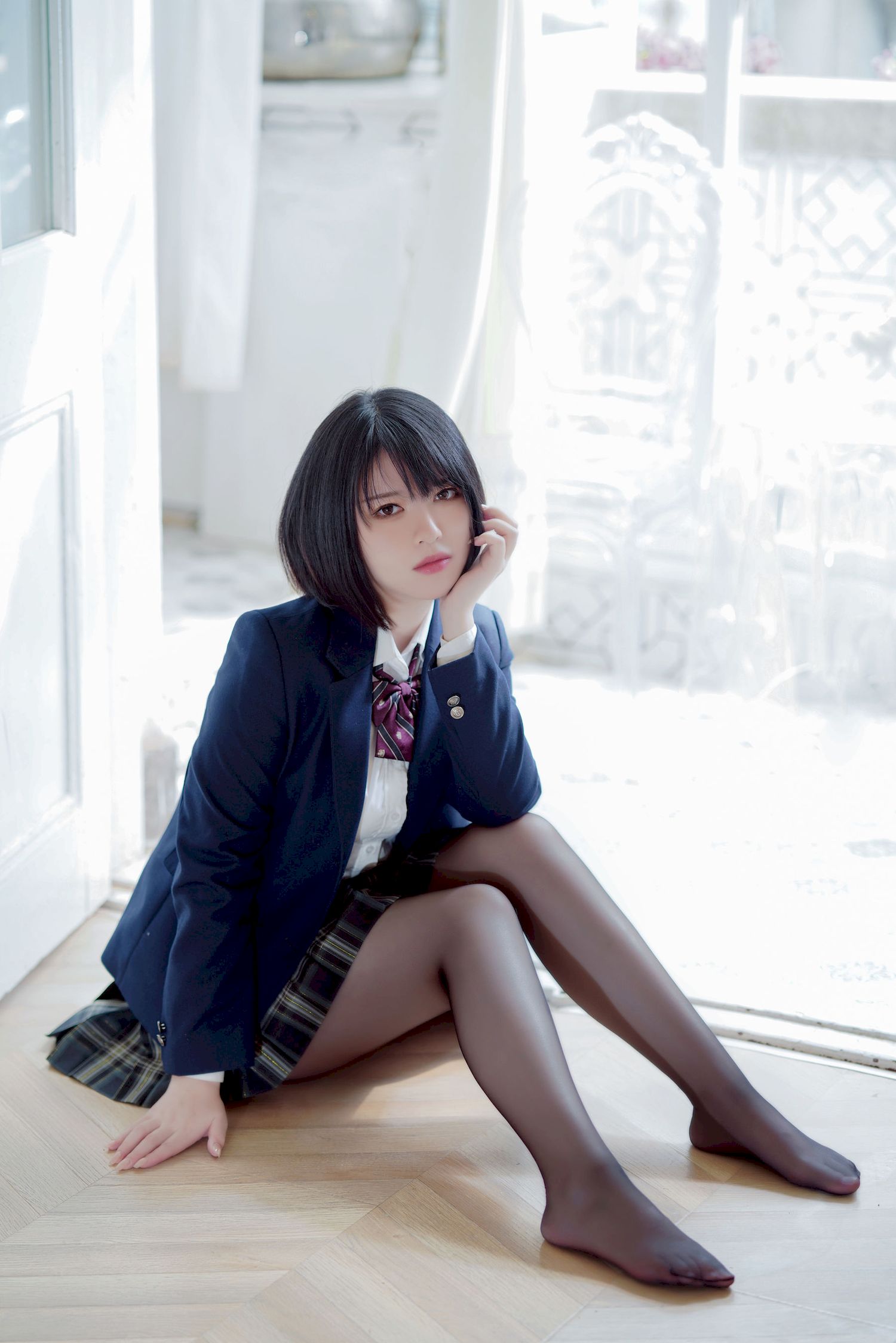 半半子_黑丝JK制服彼女の主题性感写真