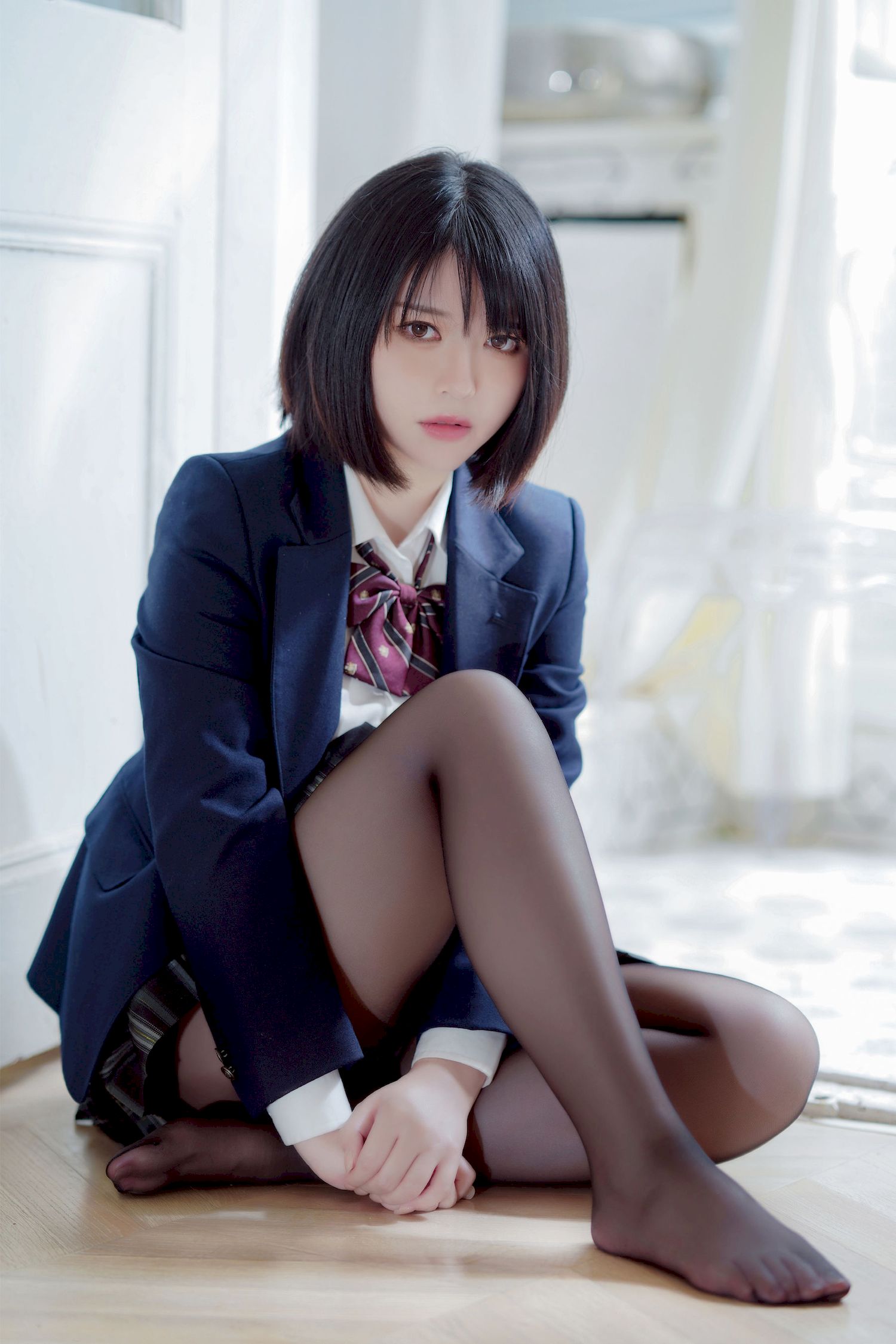 半半子_黑丝JK制服彼女の主题性感写真
