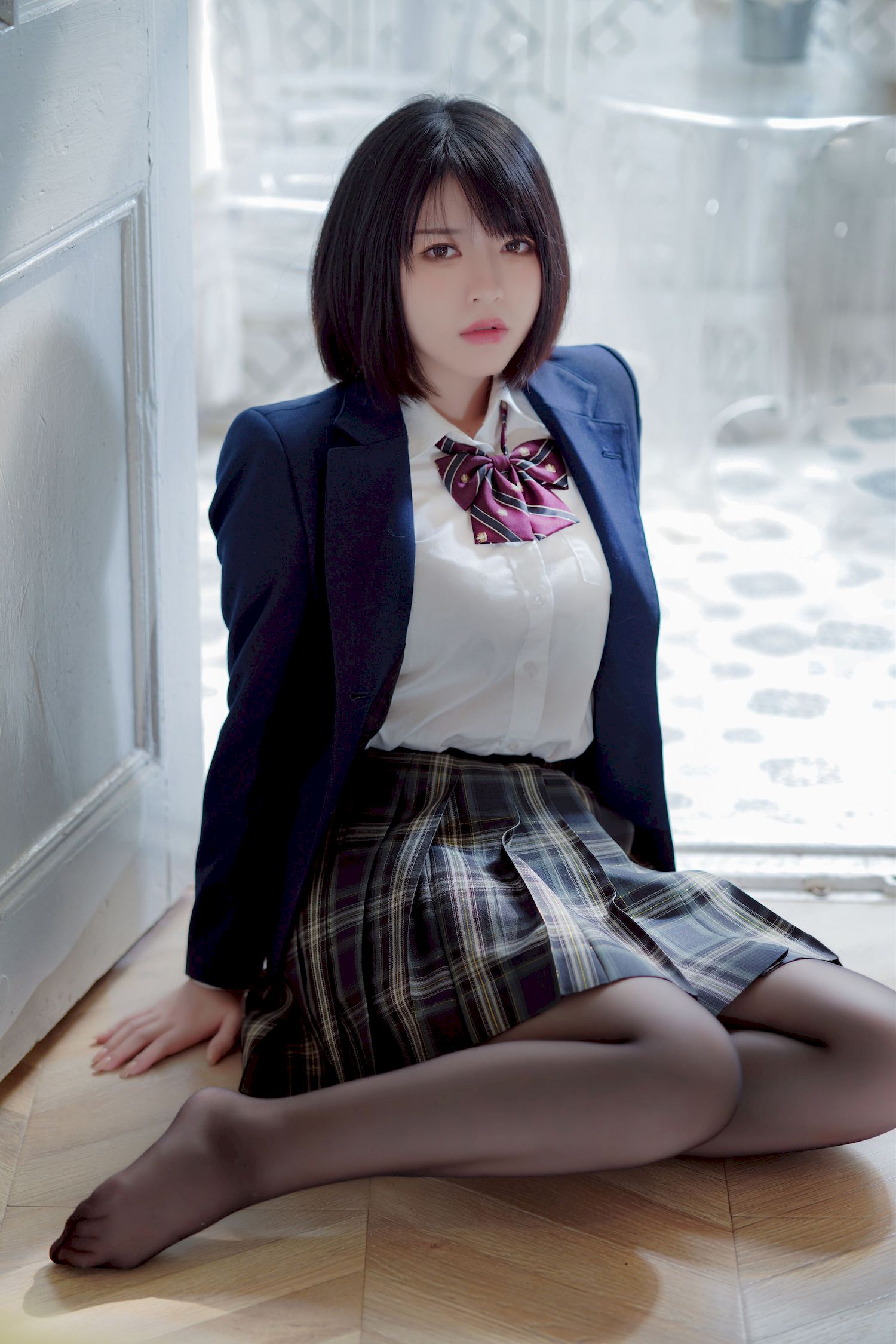 半半子_黑丝JK制服彼女の主题性感写真
