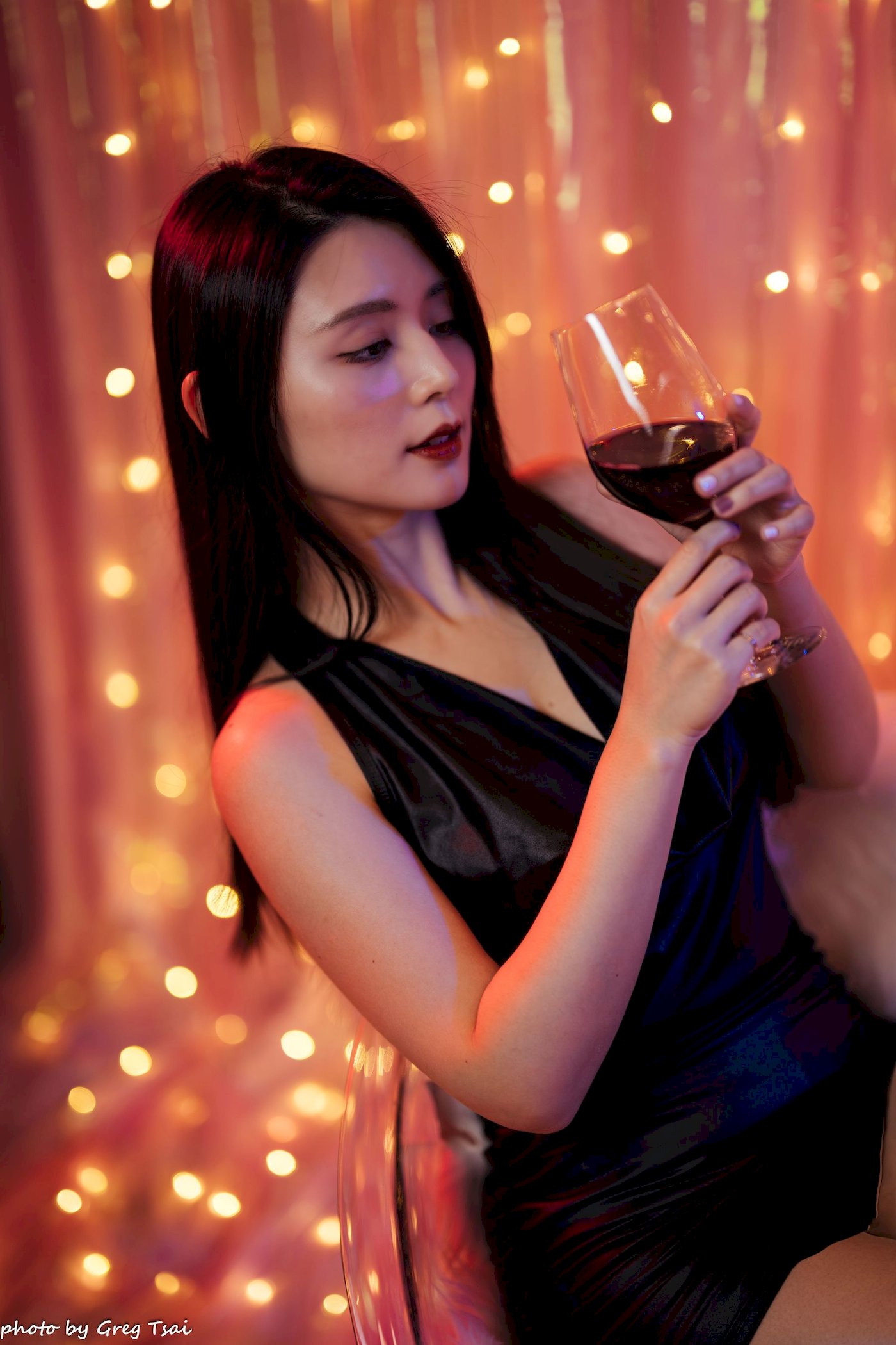 筱筱黑色皮裙黑长直秀发居家熟女棚拍