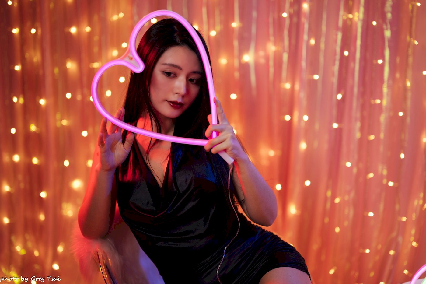 筱筱黑色皮裙黑长直秀发居家熟女棚拍