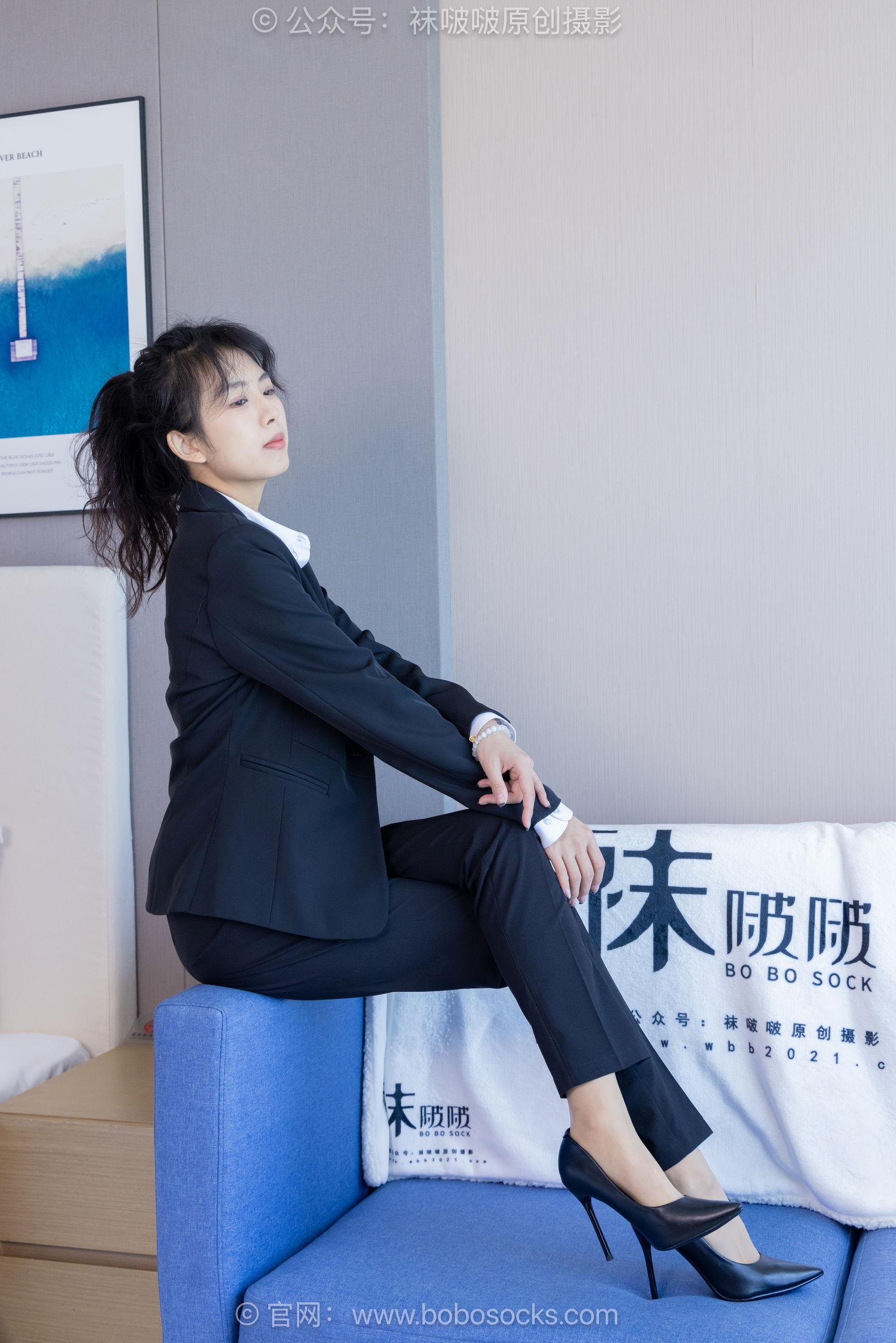 袜啵啵模特奶油白领OL制服裤里丝写真