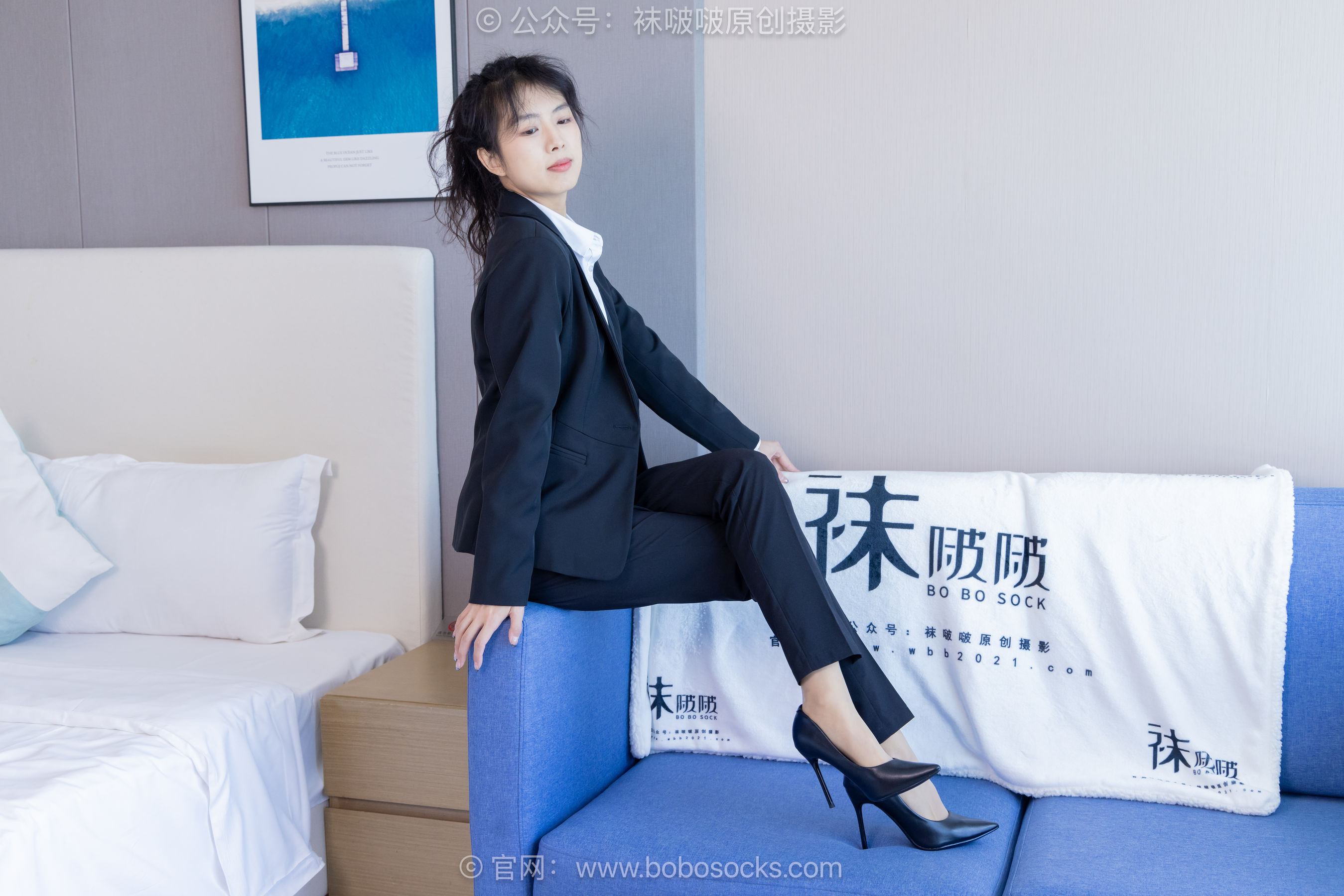 袜啵啵模特奶油白领OL制服裤里丝写真
