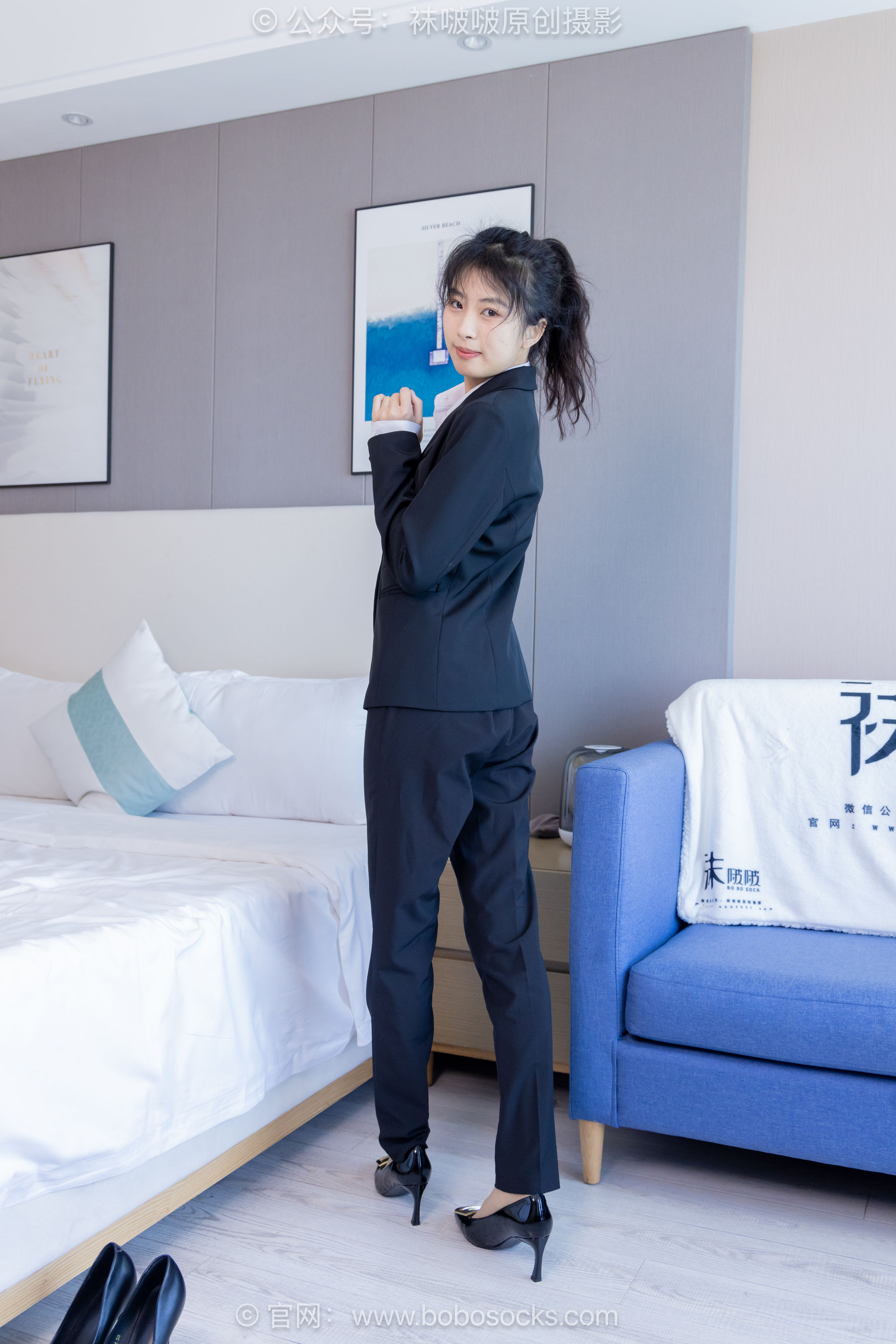 袜啵啵模特奶油白领OL制服裤里丝写真