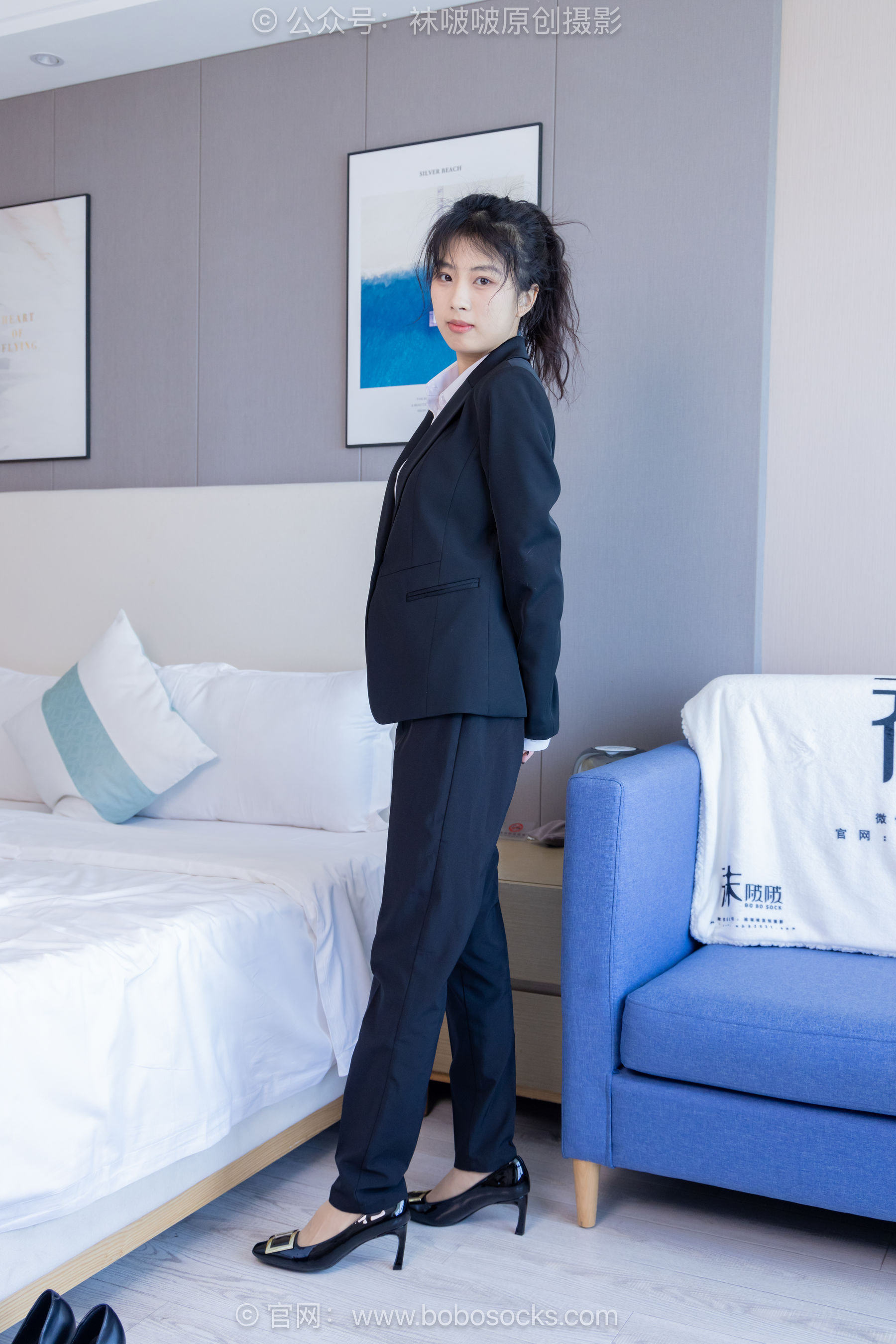 袜啵啵模特奶油白领OL制服裤里丝写真