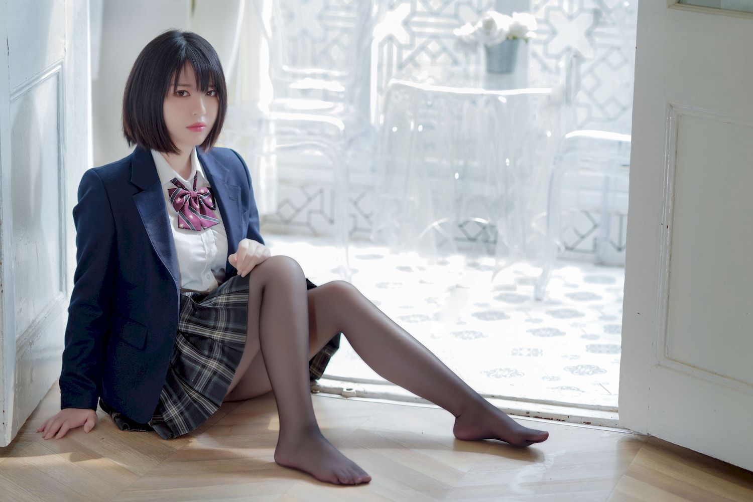 半半子_黑丝JK制服彼女の主题性感写真